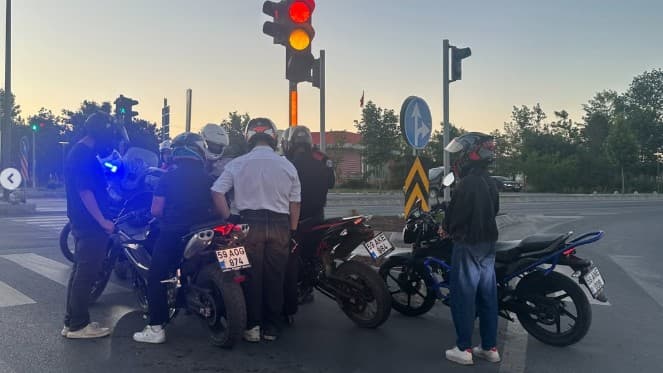 Çerkezköy Emniyeti Moto Kuryelere ve Trafik İhlallerine Geçit Vermiyor